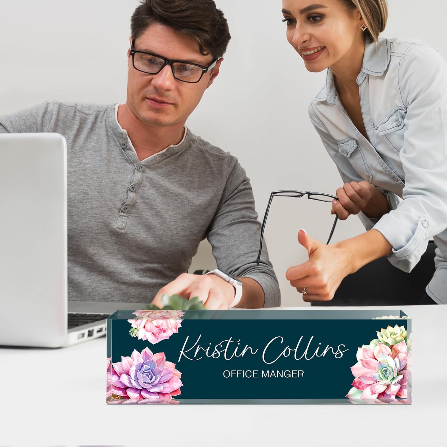 Custom Name Plate for Desk, Acrylic Office Decor For Women Men, Personalized Office Desk Accessories, Teacher Employee Appreciation Gifts For Social Worker Boss Coworkers (Succulent 2)