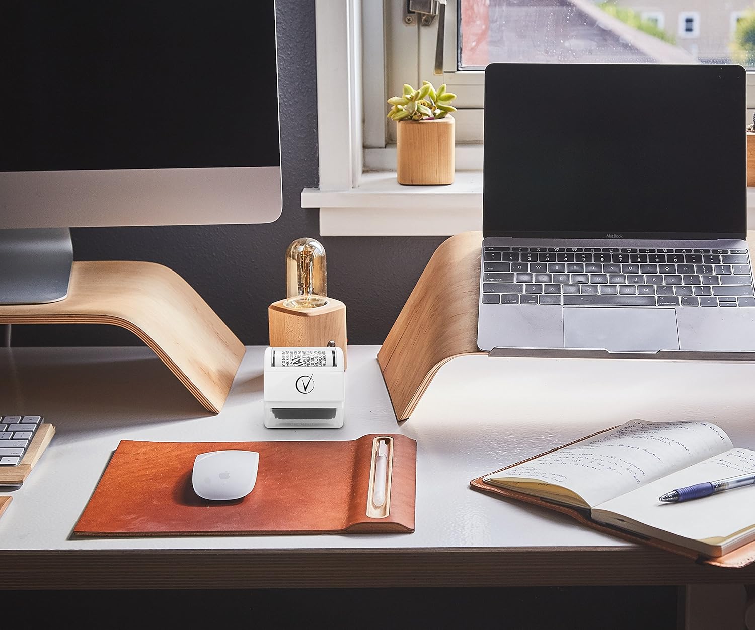 Vantamo Identity Theft Protection Roller Stamp for Hiding Sensitive Information, Wide Confidential Stamp with 3 Ink Refill, Security Stamp Roller for Identity Theft Prevention, Classy White